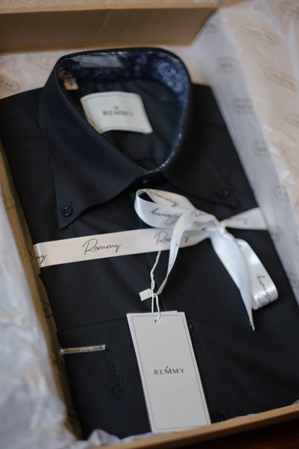 SM dài tay, cổ buttondown , màu đen , lót cổ - cổ tay đáp đen họa tiết #1102