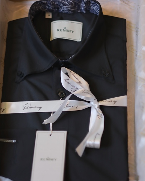 SM dài tay, cổ buttondown , màu đen , lót cổ - cổ tay đáp đen họa tiết #1102