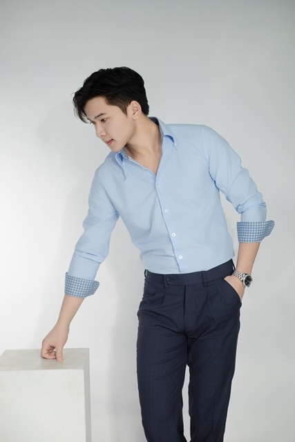 SM dài tay, cổ buttondown , màu xanh, lót cổ - cổ tay đáp xanh họa tiết #1100