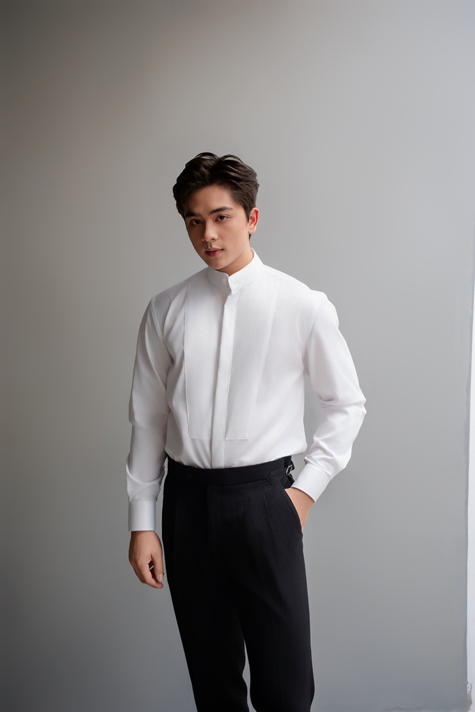SM regular fit dài tay,màu trắng, cổ tàu , đáp thân trước #1128