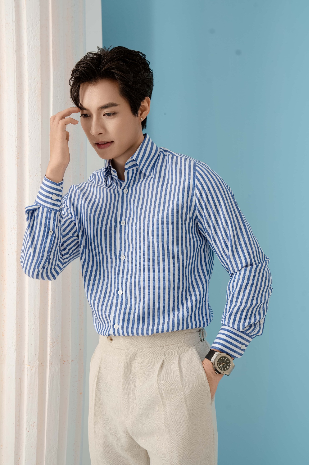 SM regular fit dài tay, màu trắng kẻ xanh đậm , cổ button down hidden #1123