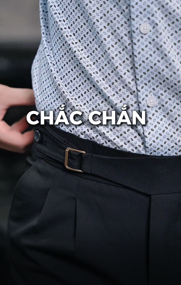 Quần cạp cao ,màu đen , đai khóa kim loại gấu lơ-vê #567