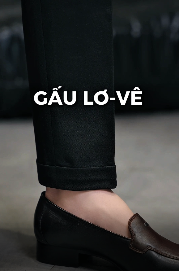 Quần cạp cao ,màu đen , đai khóa kim loại gấu lơ-vê #567