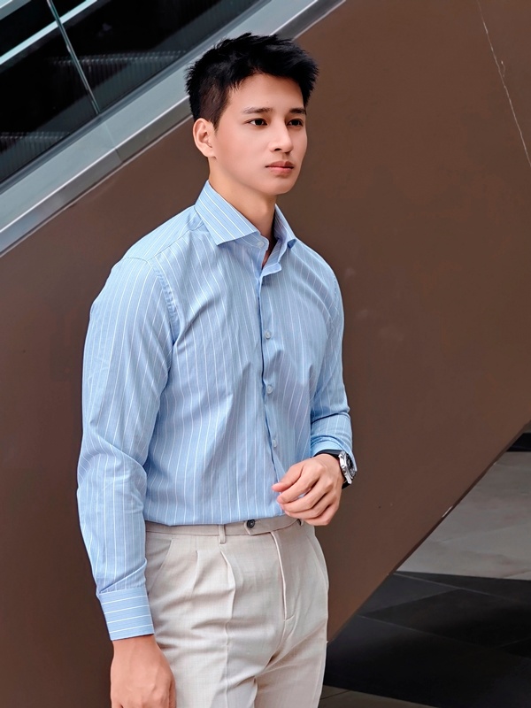 SM regular fit dài tay , màu xanh nhạt kẻ sọc trắng xanh đậm, cổ cutaway #1147