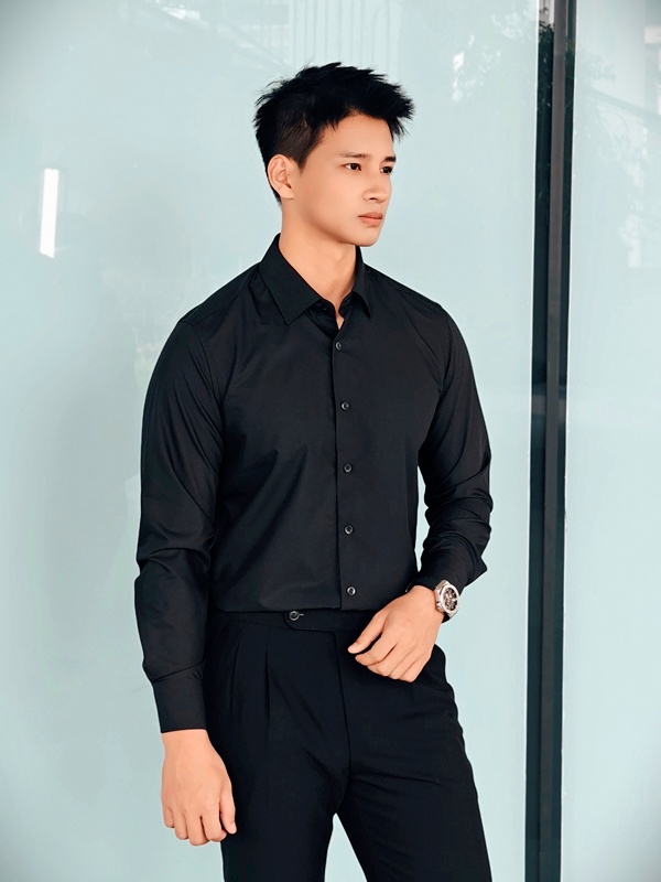 SM regular fit dài tay , màu đen trơn , cổ basic #1146