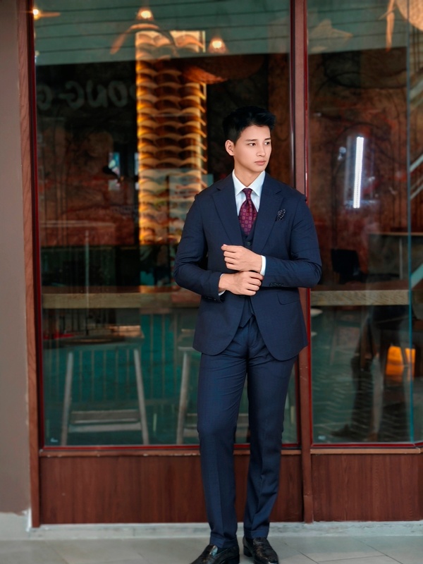 Vest tím than kẻ ô vuông ,hai khuy , ve chữ K #556