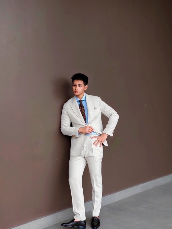 Vest be, hai khuy , ve chữ K #568