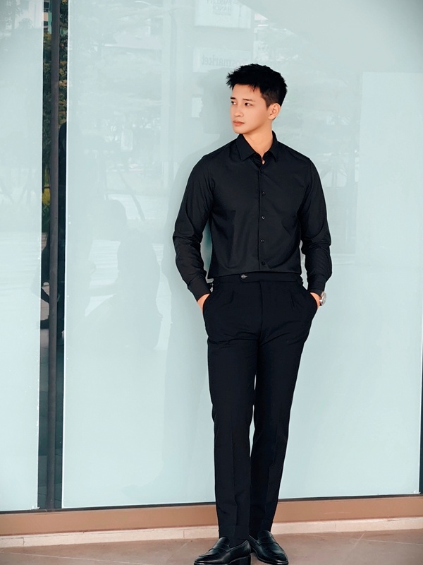 SM regular fit dài tay , màu đen trơn , cổ basic #1146
