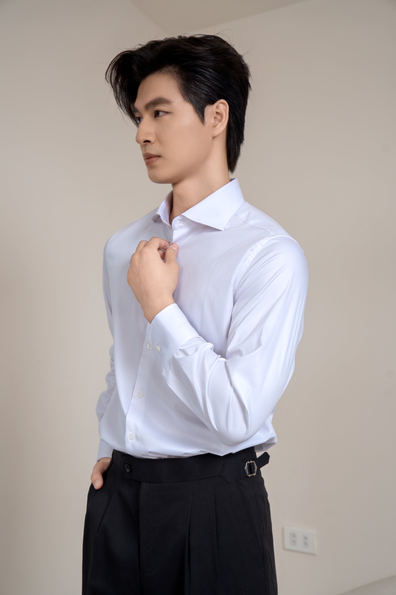 SM regular fit dài tay , màu trắng tinh , cổ cutaway #1150