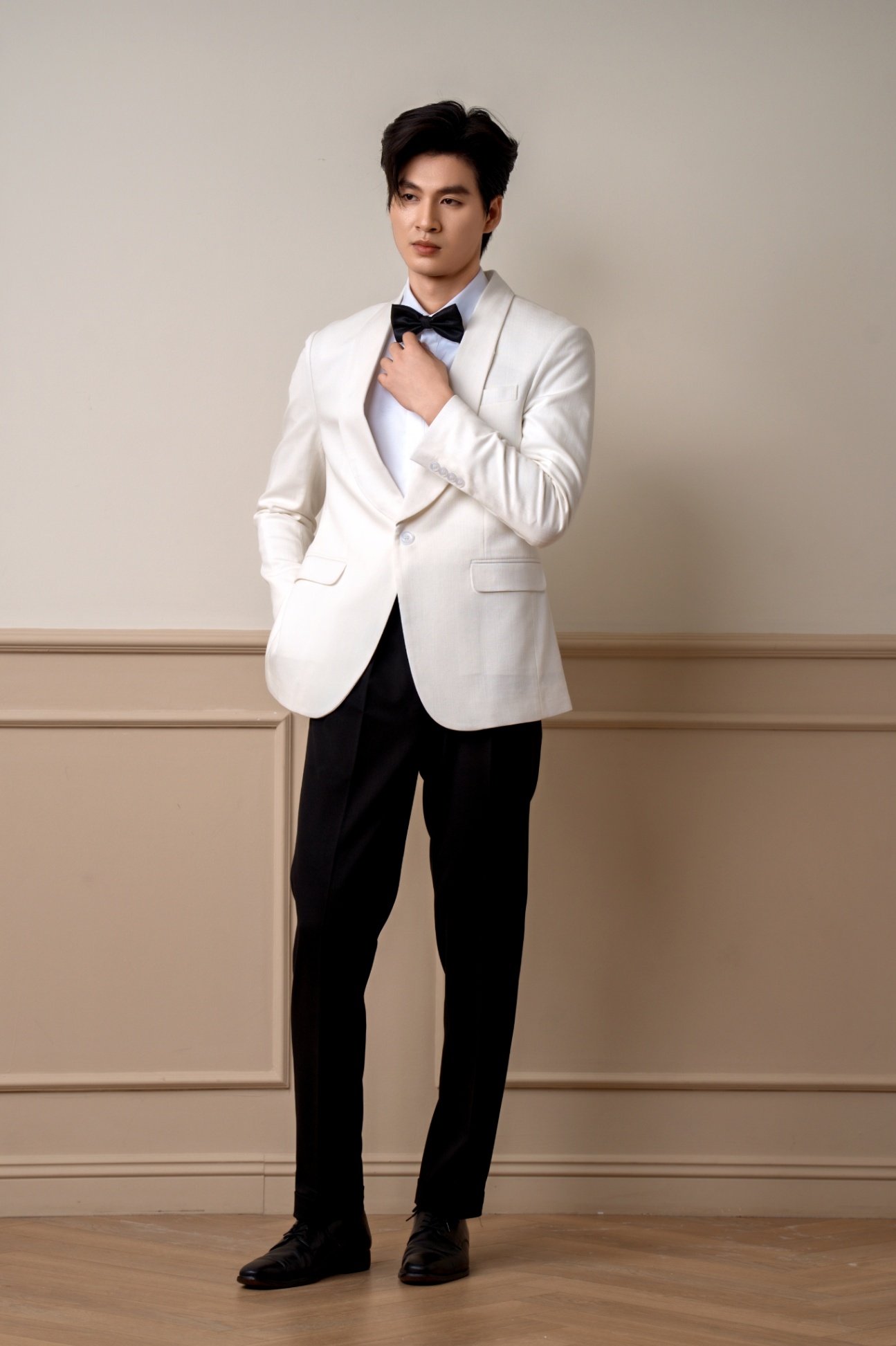 Blazer trắng xước, một khuy , ve sam #574
