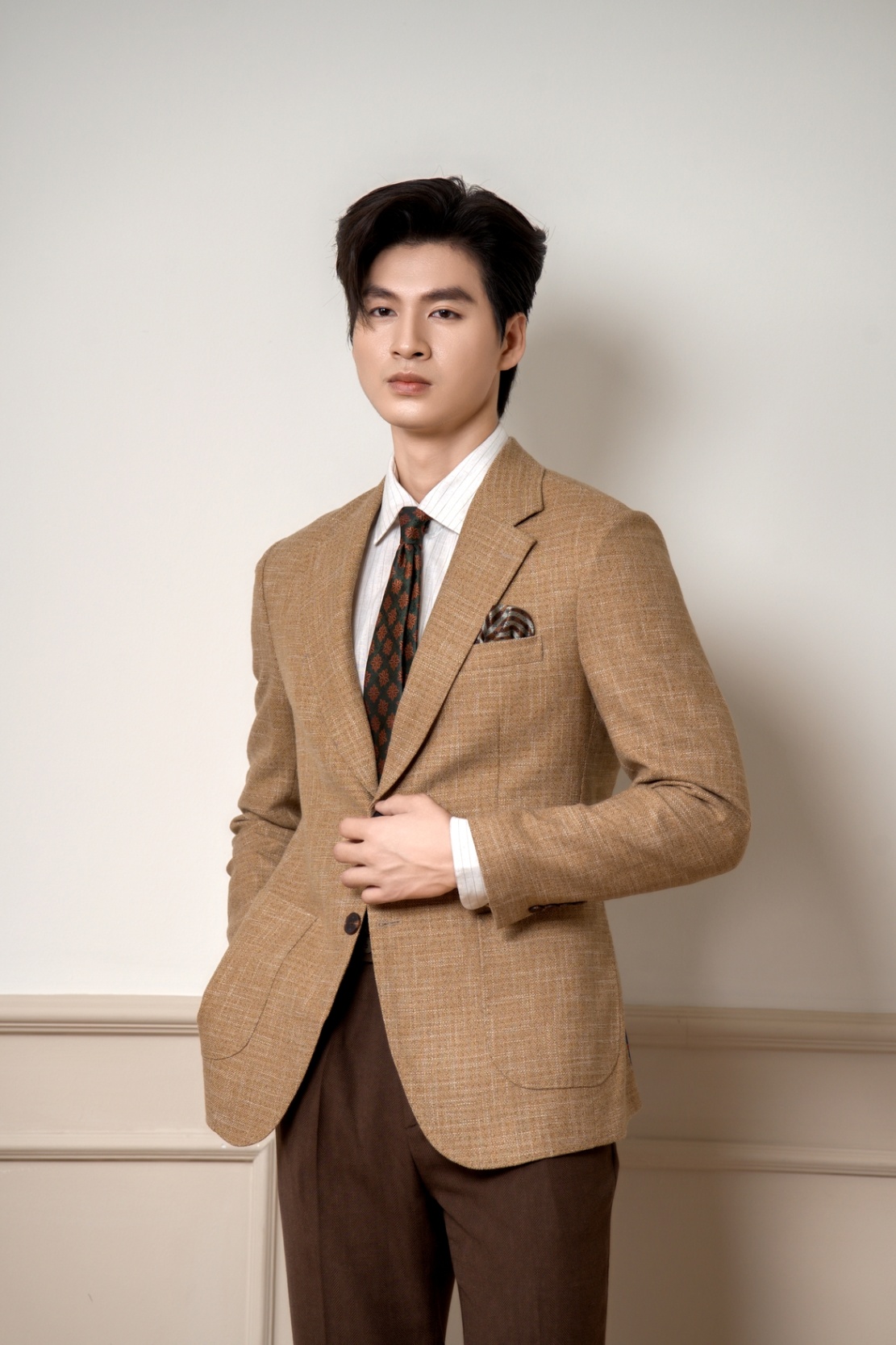 Blazer Golden Brown , hai khuy , ve chữ K #573