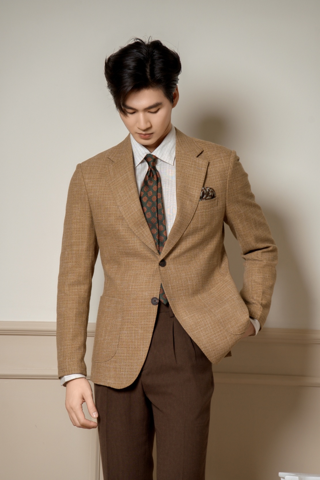 Blazer Golden Brown , hai khuy , ve chữ K #573