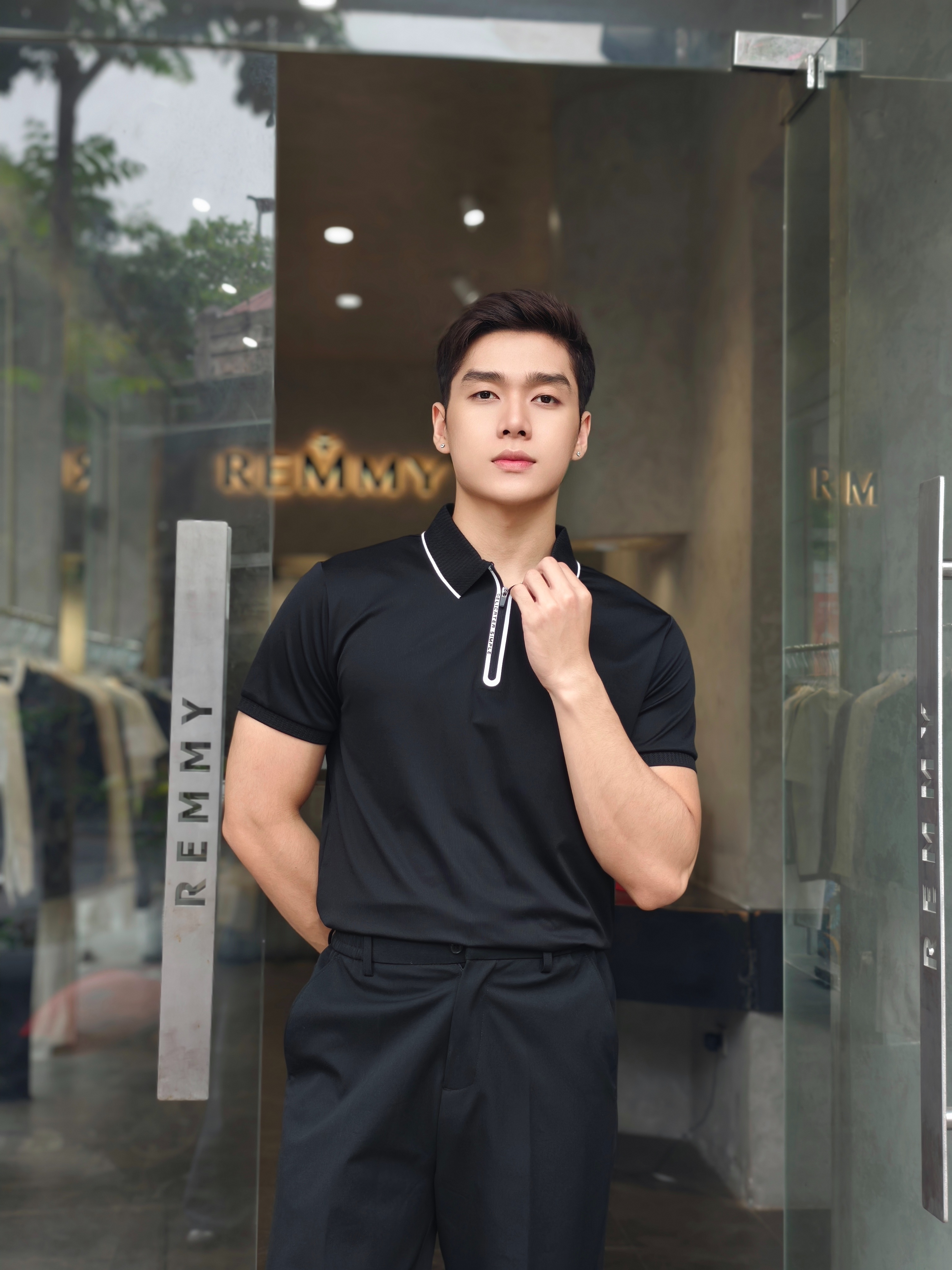 AF cổ bẻ , màu đen navy trơn khóa kéo 86101 #389