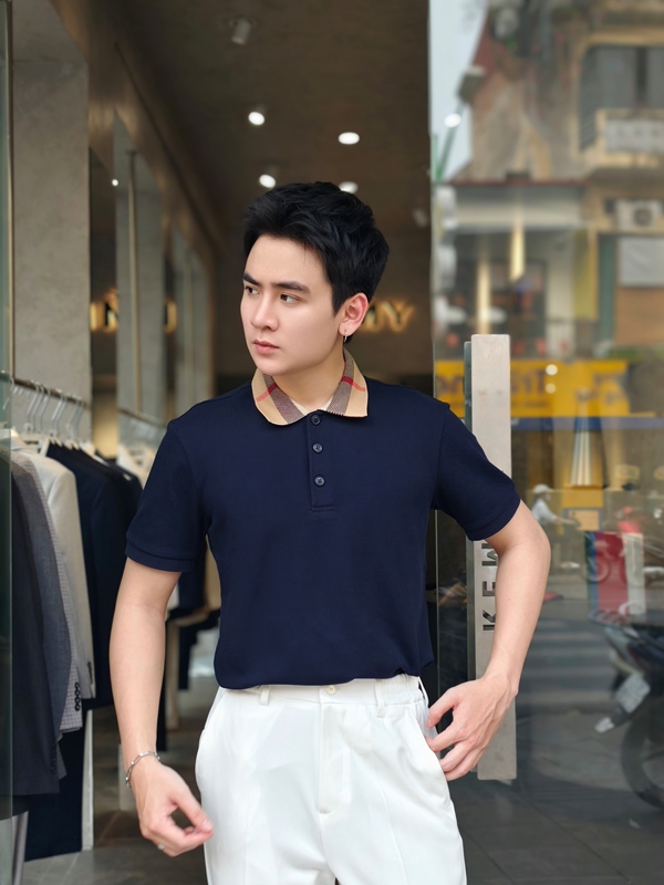 AF cổ bẻ , màu tím than trơn , cổ vàng đen trắng DH872 #387