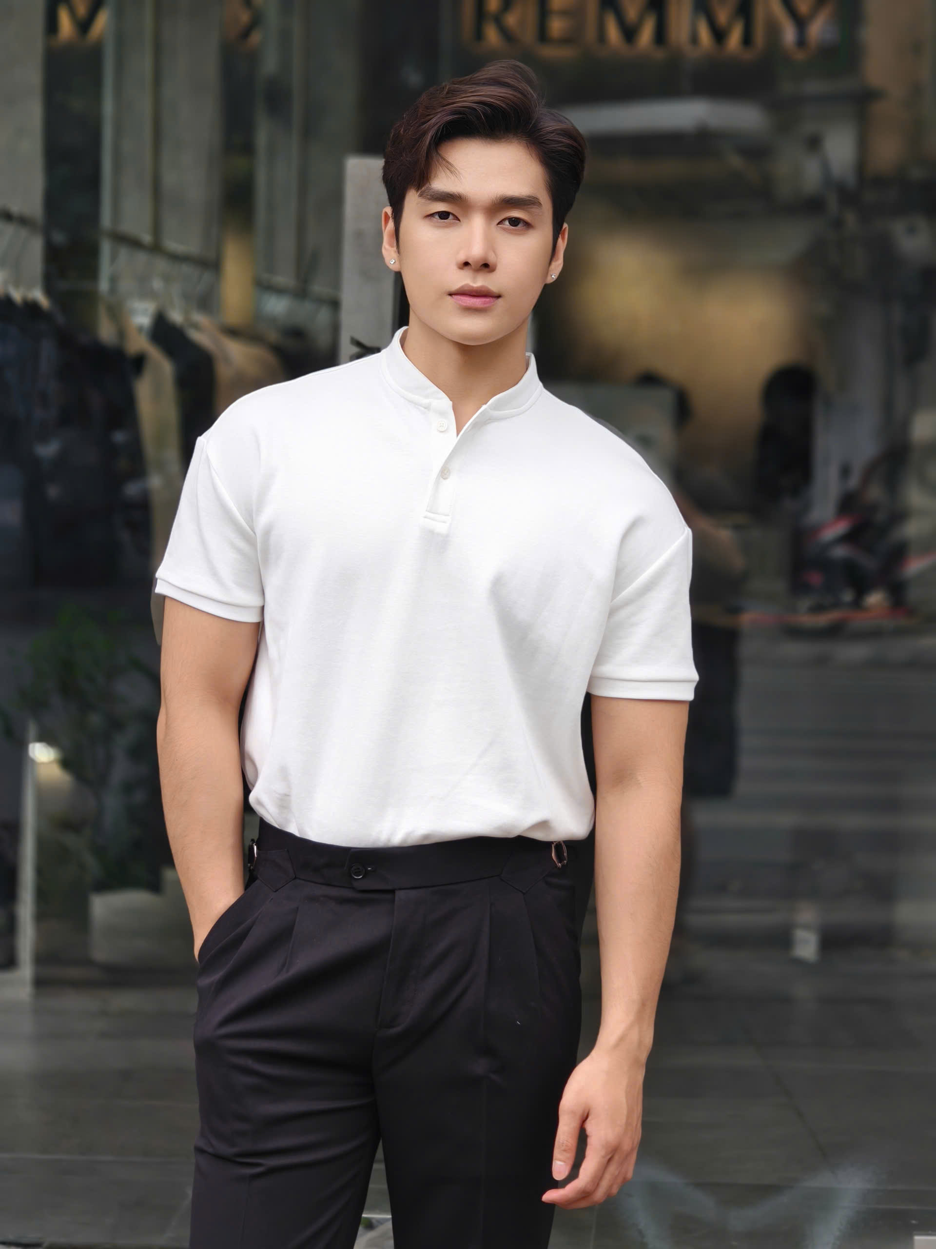 AF cổ tàu , màu trắng trơn , cổ tay gấu áo bo chun C51014 #385