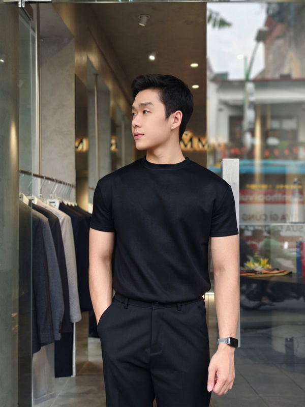AF cổ tròn , màu đen trơn #395