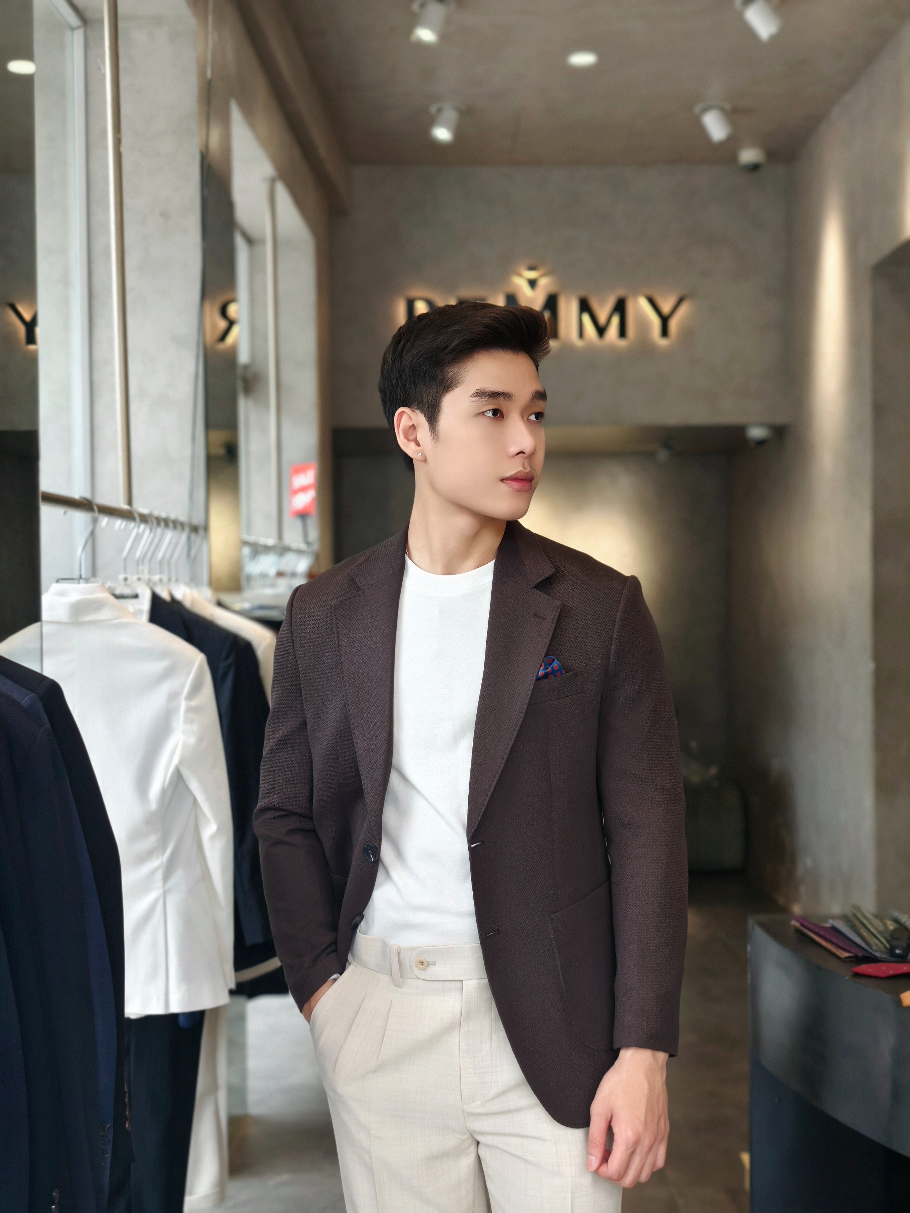 Blazer Dark Brown , hai khuy , ve chữ K #572
