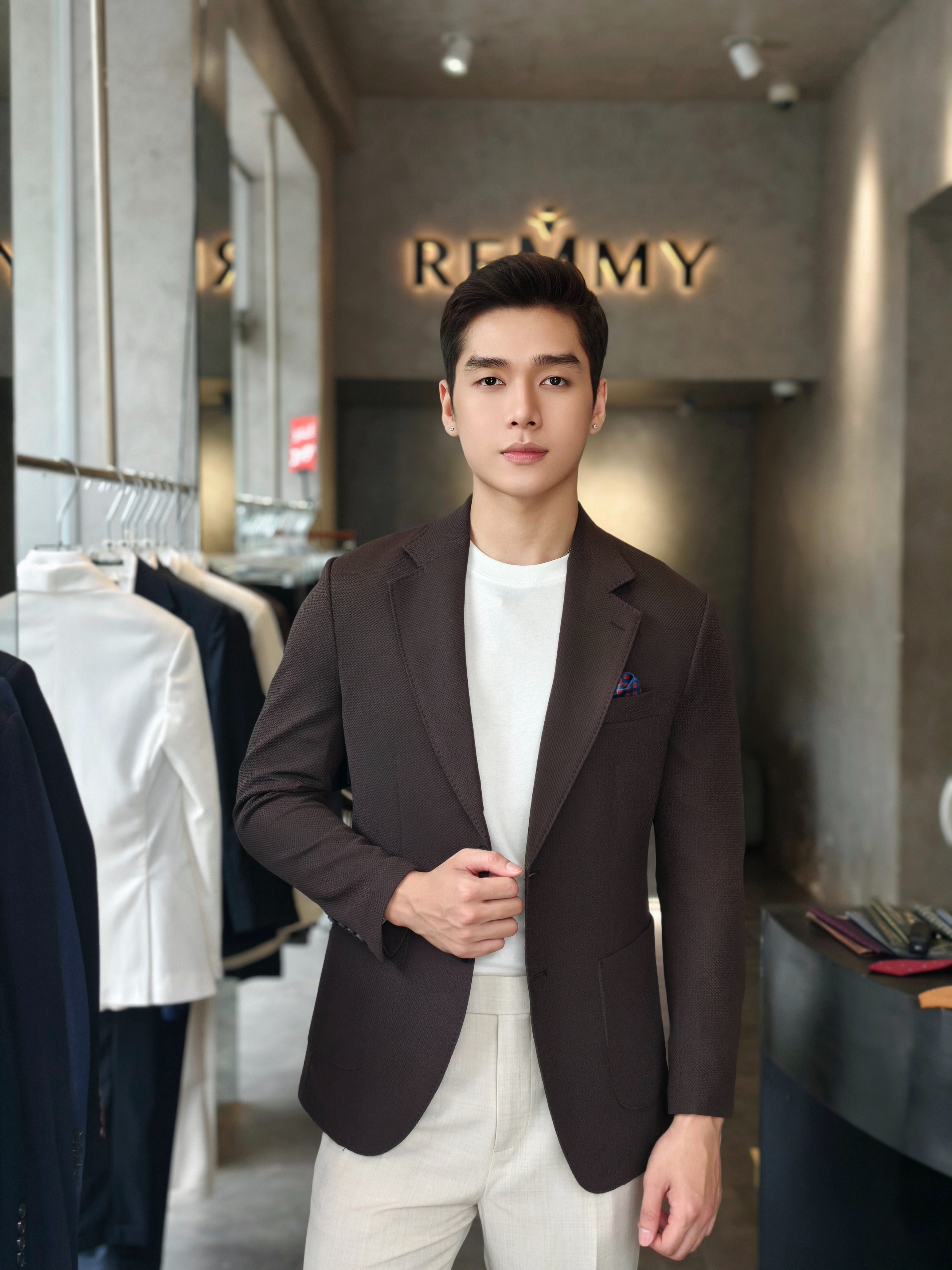 Blazer Dark Brown , hai khuy , ve chữ K #572