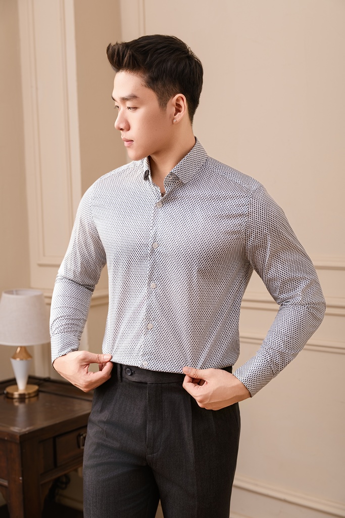 SM regular fit dài tay , cổ Spread , màu trắng chấm đen #1174