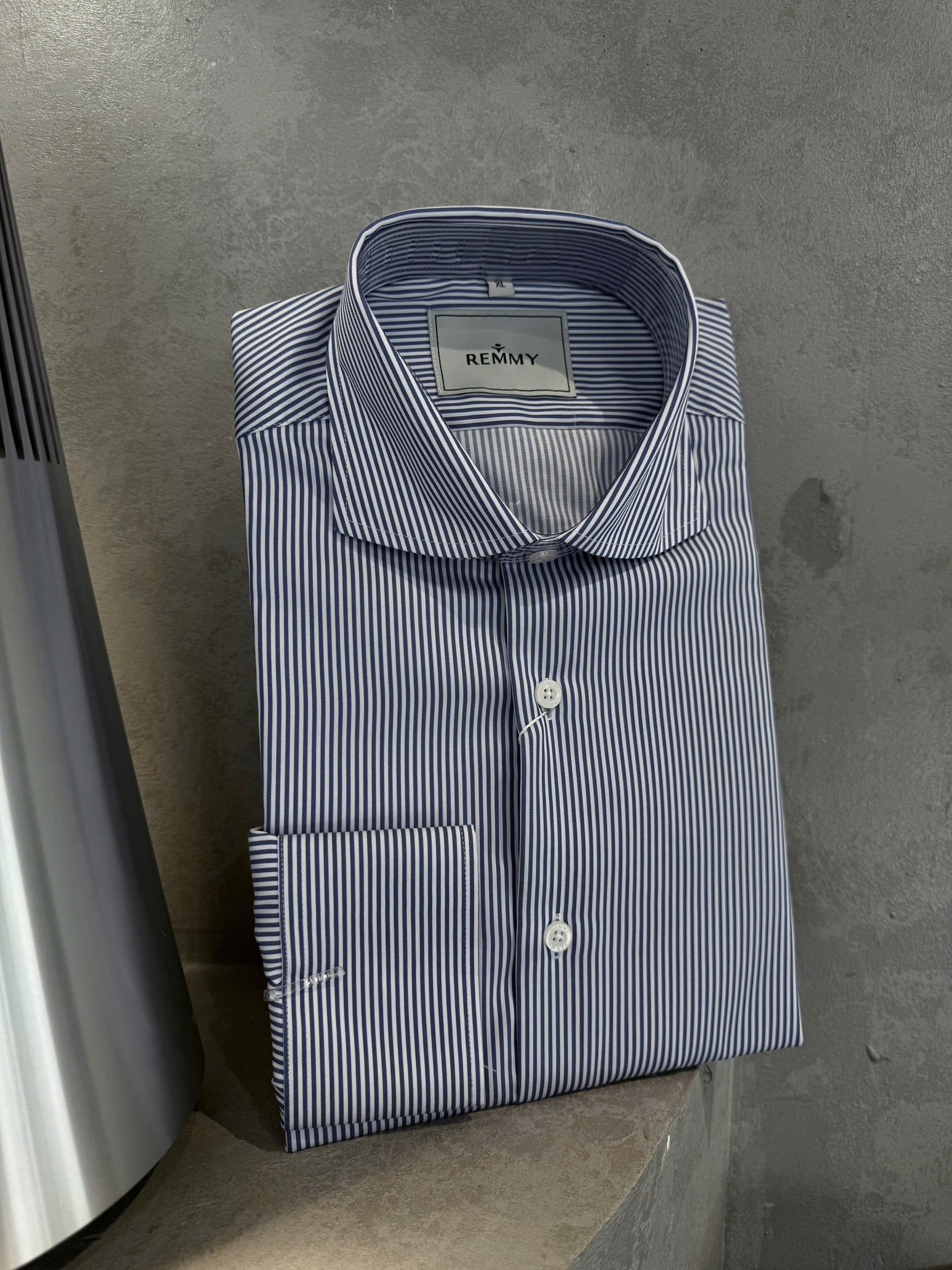 SM regular fit dài tay , cổ cutaway , màu trắng kẻ Royal Blue #1171