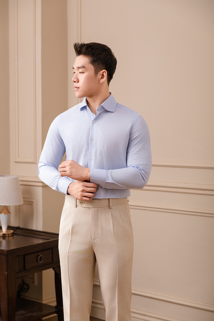 SM regular fit dài tay , cổ cutaway , màu xanh nhạt kẻ trắng #1176