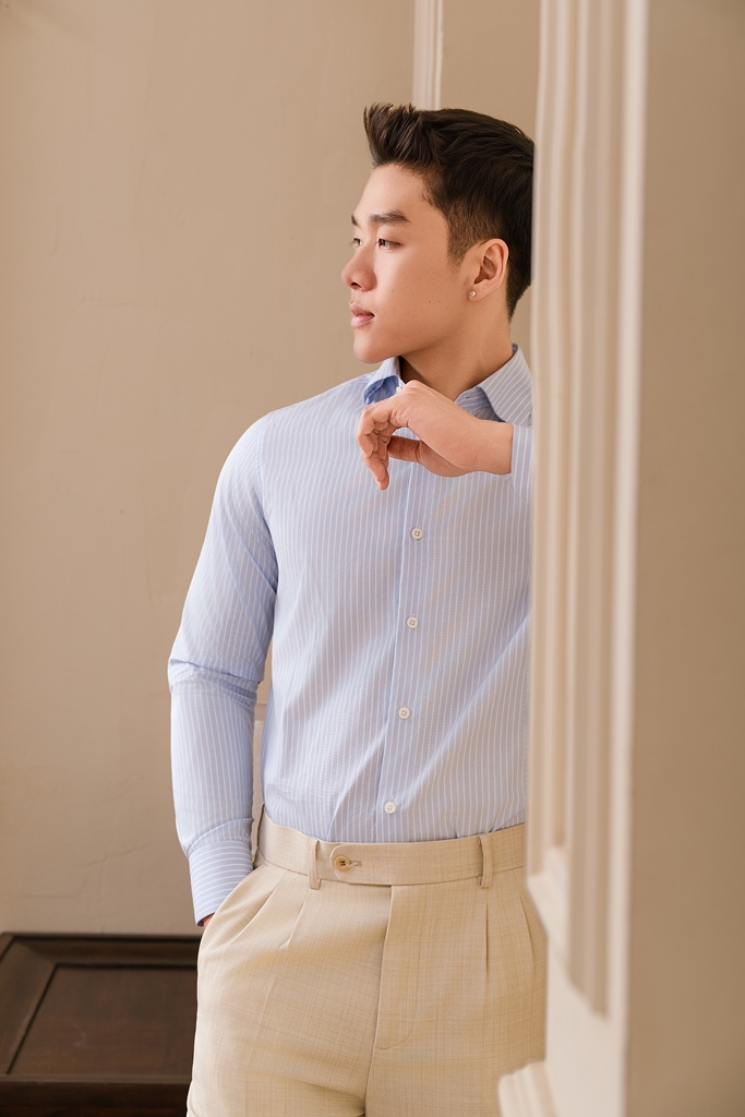 SM regular fit dài tay , cổ cutaway , màu xanh nhạt kẻ trắng #1176