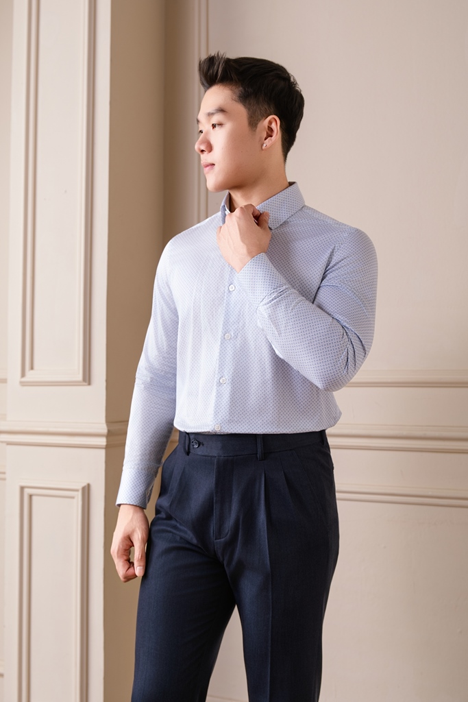 SM regular fit dài tay , cổ đức , màu trắng họa tiết elip xanh chấm đen #1175