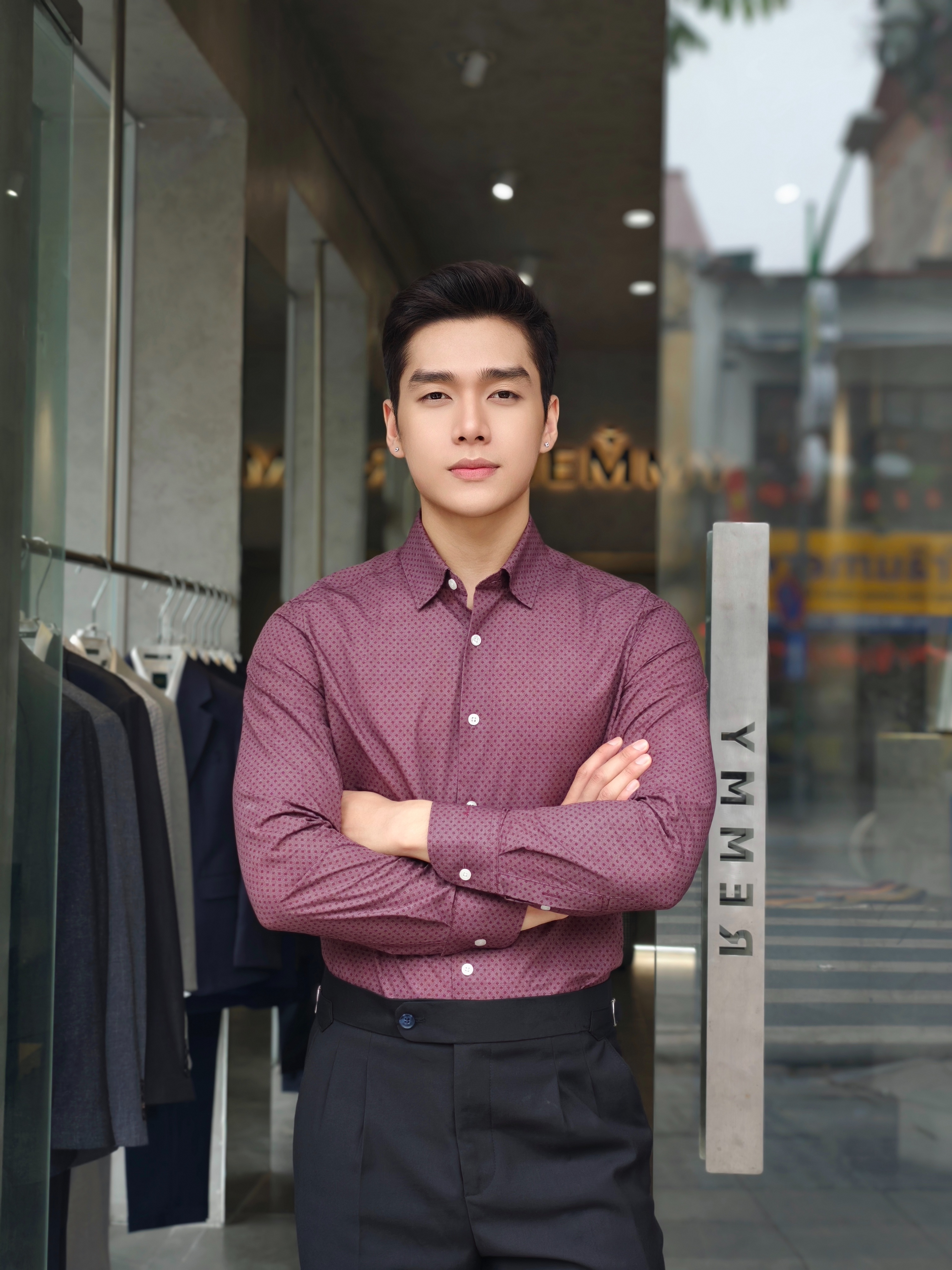 SM regular fit dài tay ,màu mận chấm ô vuông ,cổ basic #1164