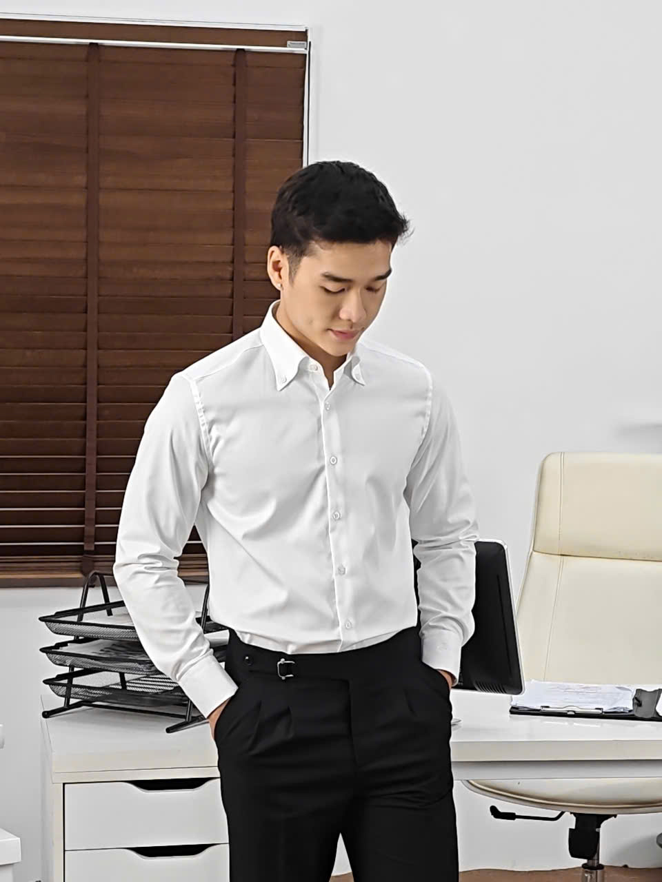 SM regular fit dài tay ,màu trắng ,cổ buttondown #1166