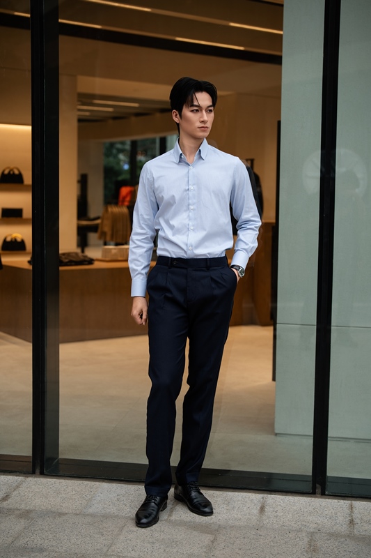 SM regular fit dài tay ,màu xanh kẻ tăm trắng, cổ basic #1160