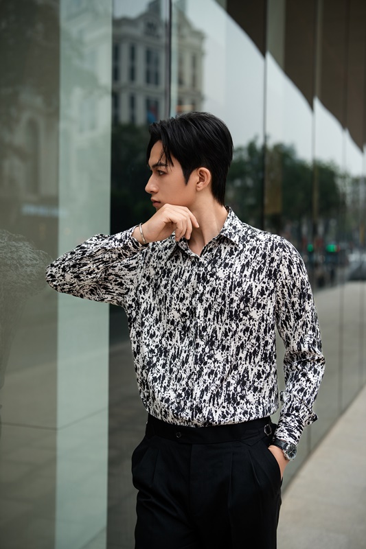 SM regular fit lụa dài tay ,màu đen trắng ,họa tiết loang vẩy sơn #1157