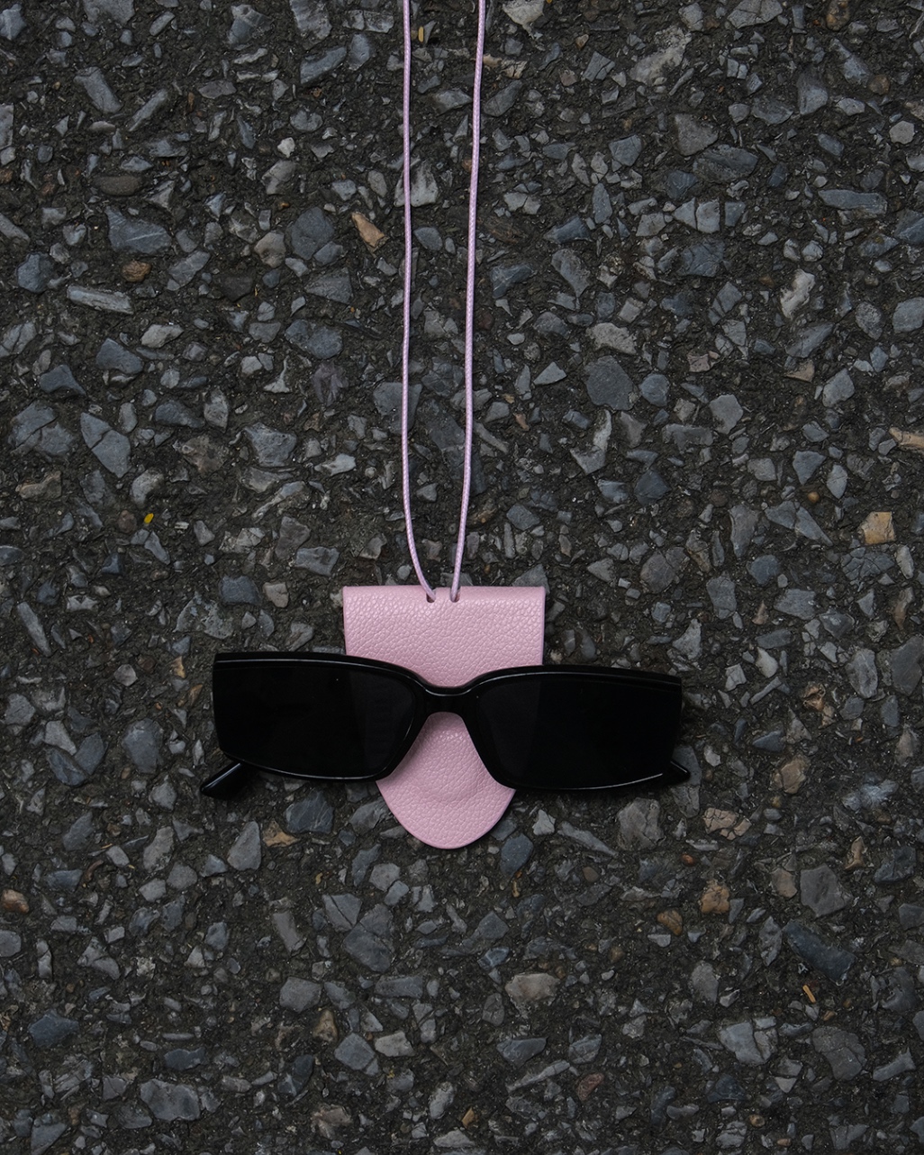 Selected Pink Augen Clip