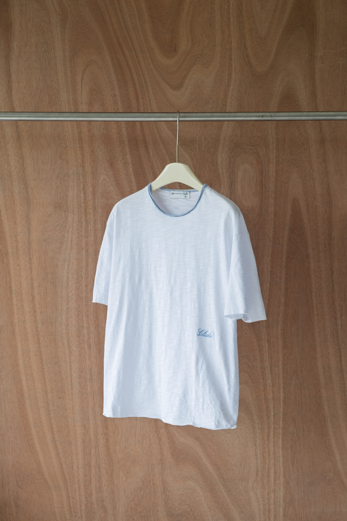 UNCLÉ White Cline Tee