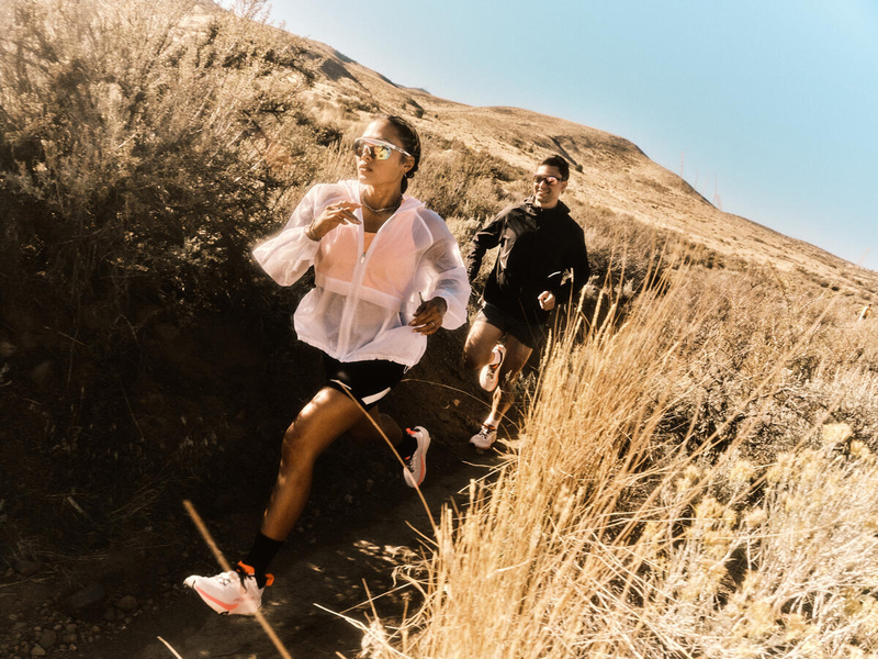 Giay-Chay-Dia-Hinh-Nu-Altra-Experience-Wild-3-White-Coral.jpg?v=1772095520