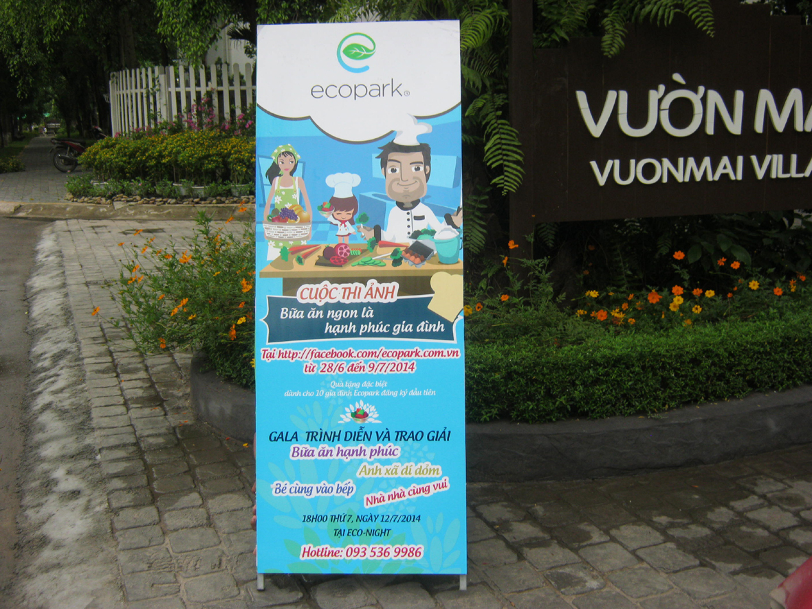 Standee, giá x, giá cuốn