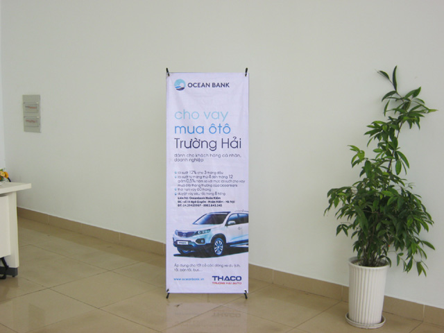 Standee, giá X, giá cuốn