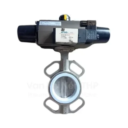 anh-van-buom-dieu-khien-khi-nen-tac-dong-don-2-500x500.webp