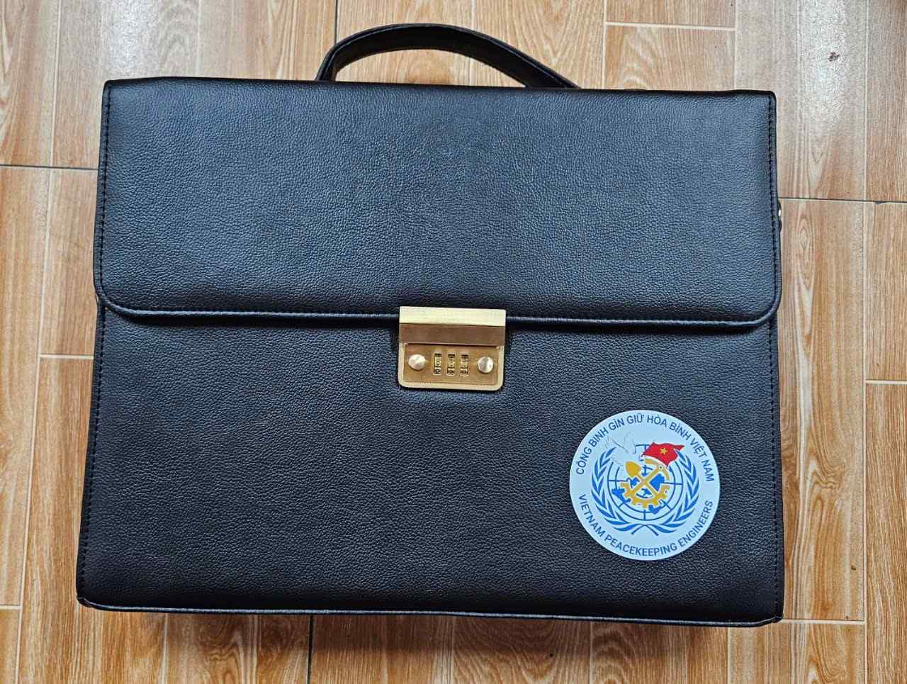 Cặp da quà tặng ĐHĐ 02