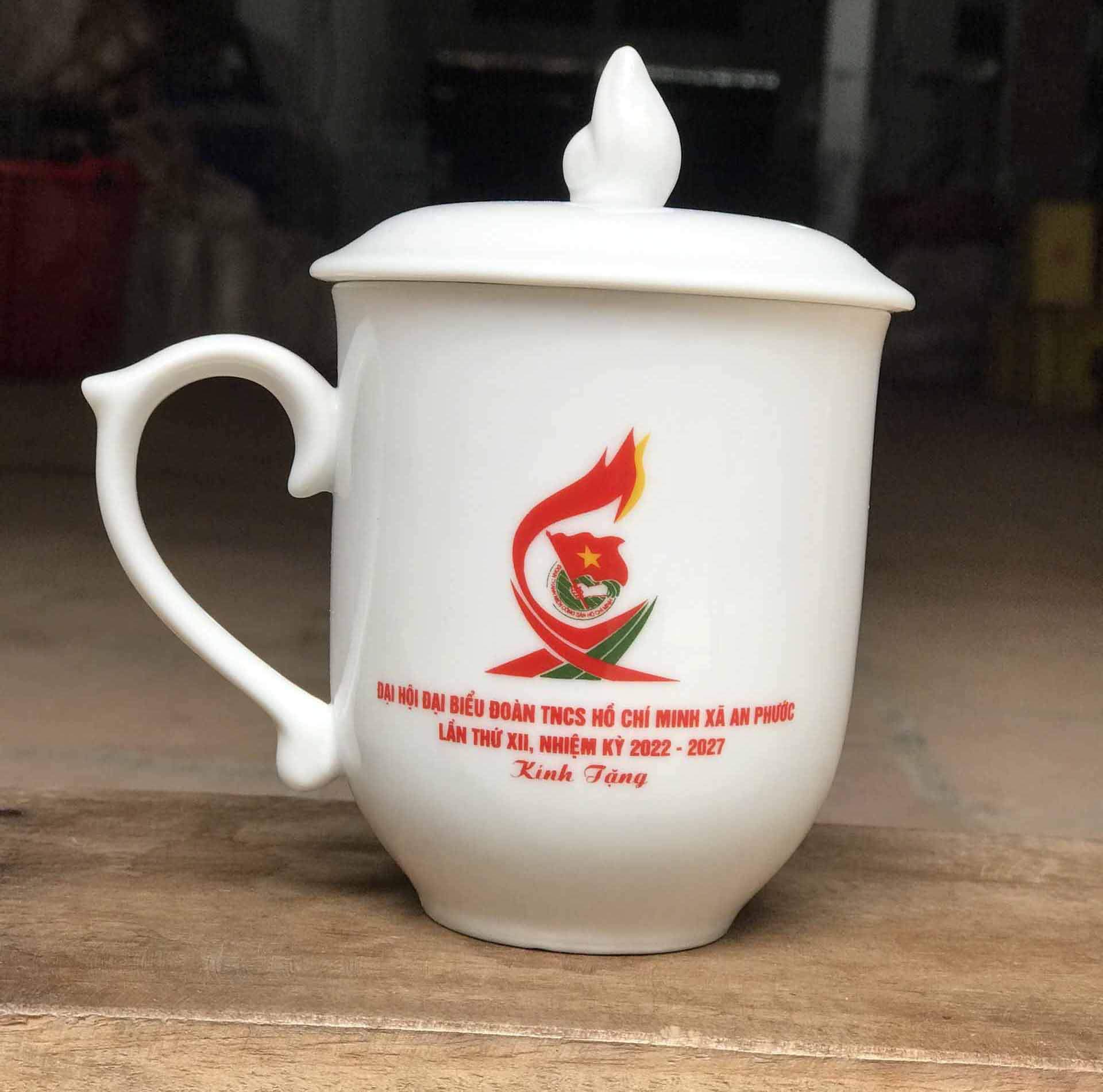 Set ly sứ có nắp