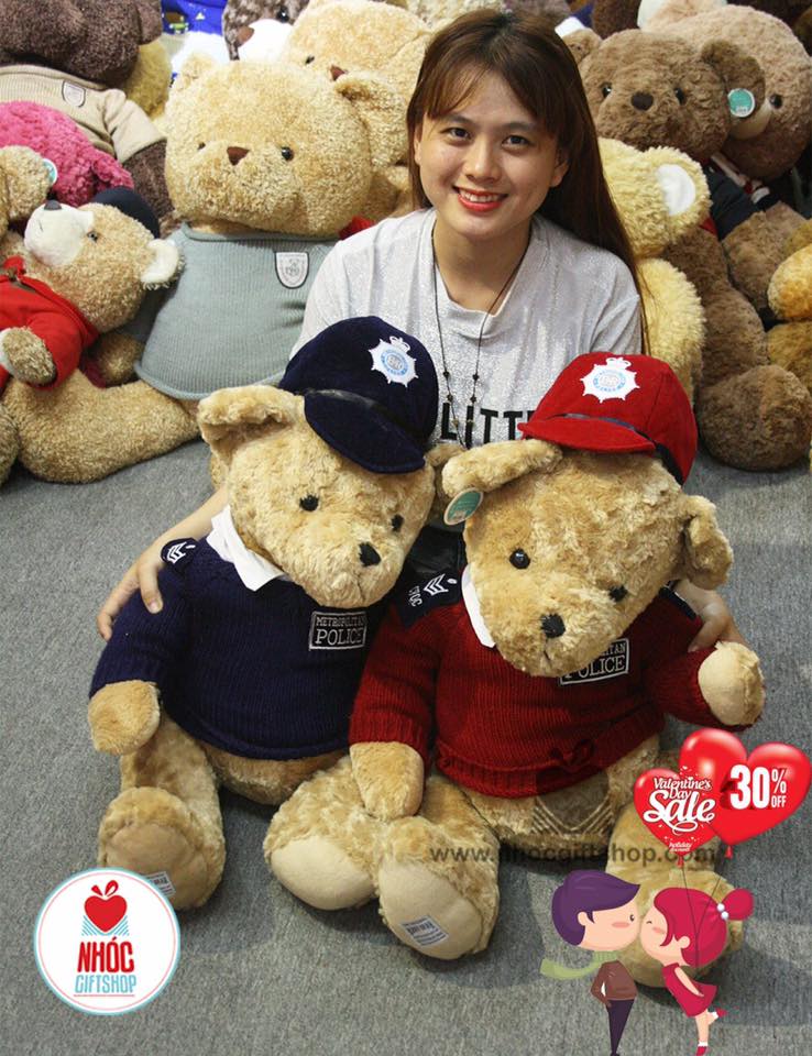 Gấu teddy áo len cảnh sát