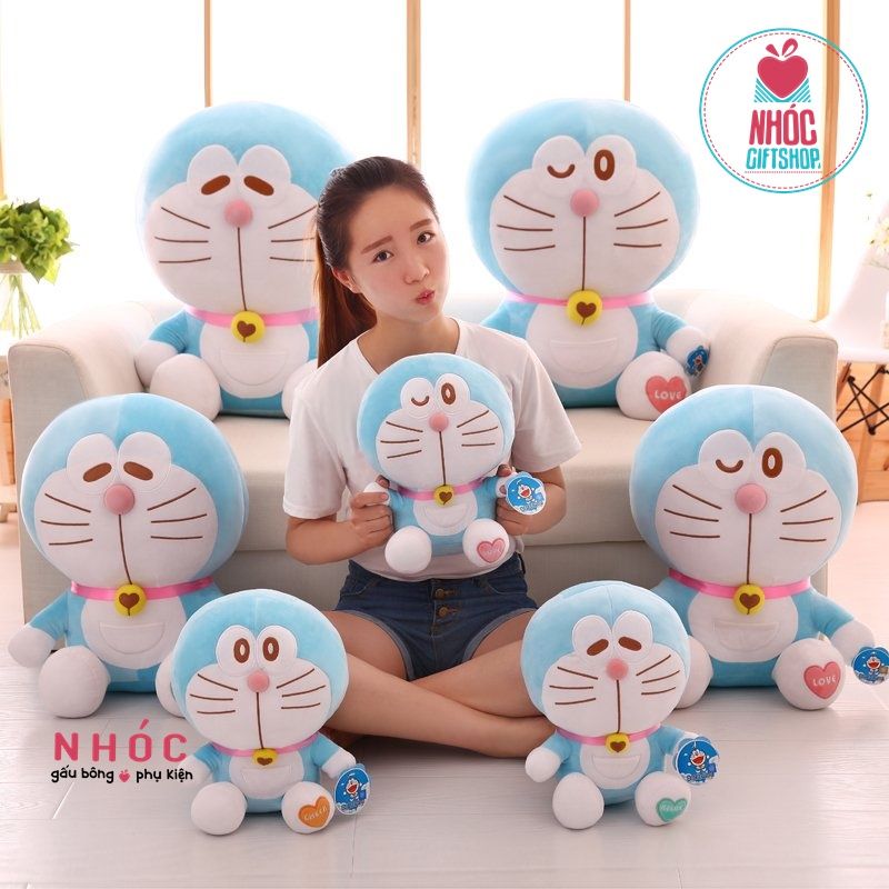 Thú bông Doraemon chân thêu tim ngồi