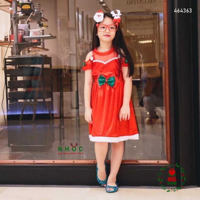 Đầm nhung noel cổ lọ - Đỏ