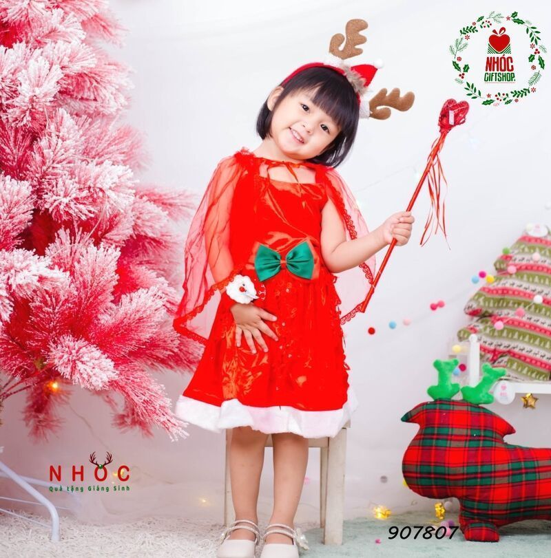 Đầm nhung Noel khoác voan rời