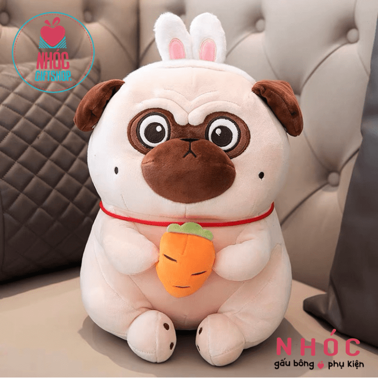 Thú bông chó Pug cài thỏ ôm cà rốt lông mịn CH - 30310