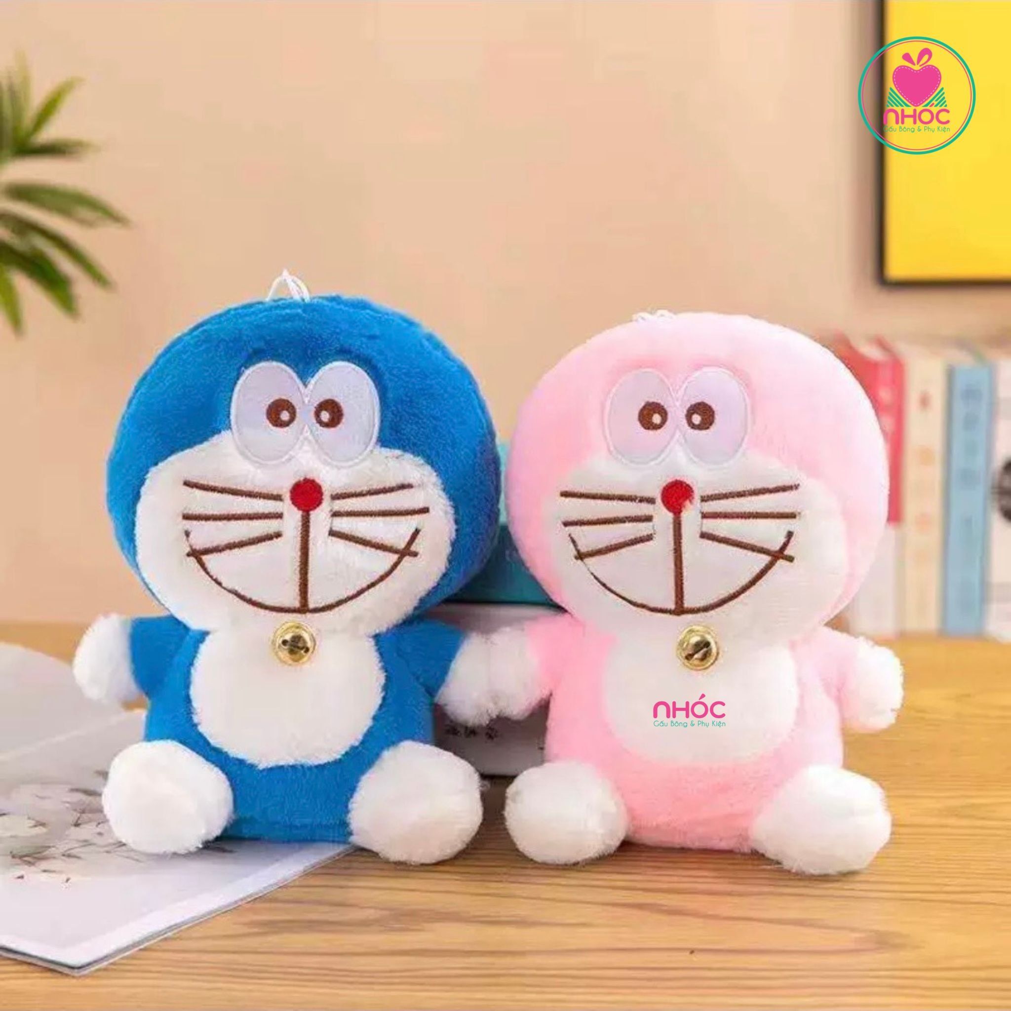 Thú bông nhỏ Doraemon đeo chuông lông xù - 9501