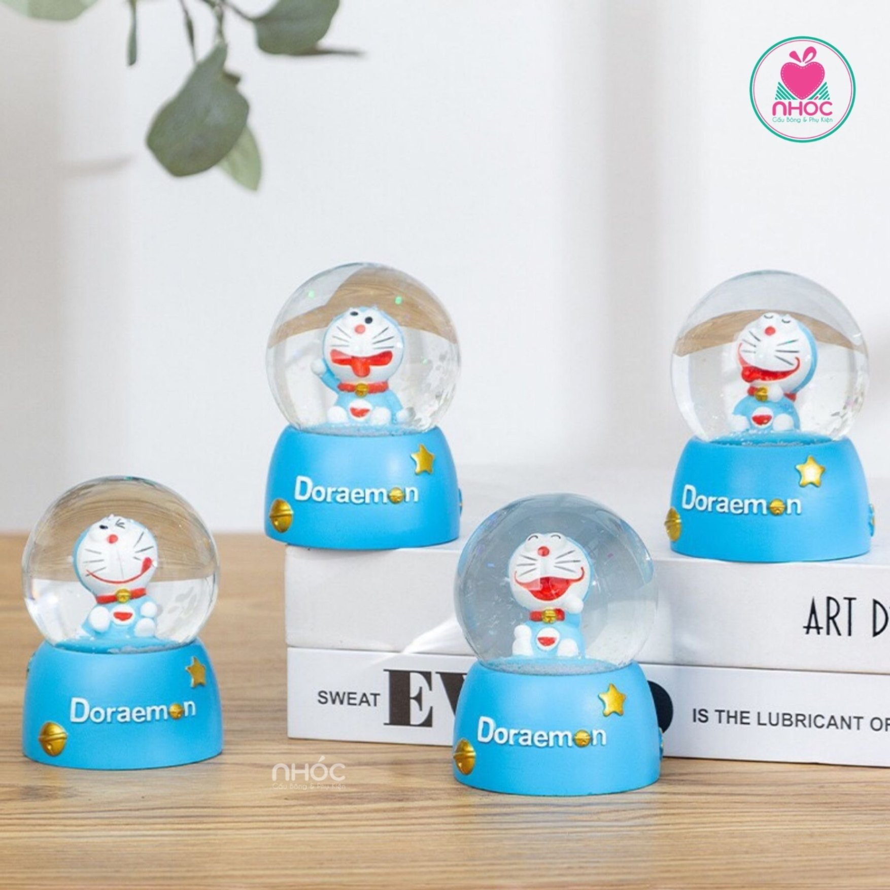 Cầu tuyết Doraemon mặt cảm xúc có đèn - 0570