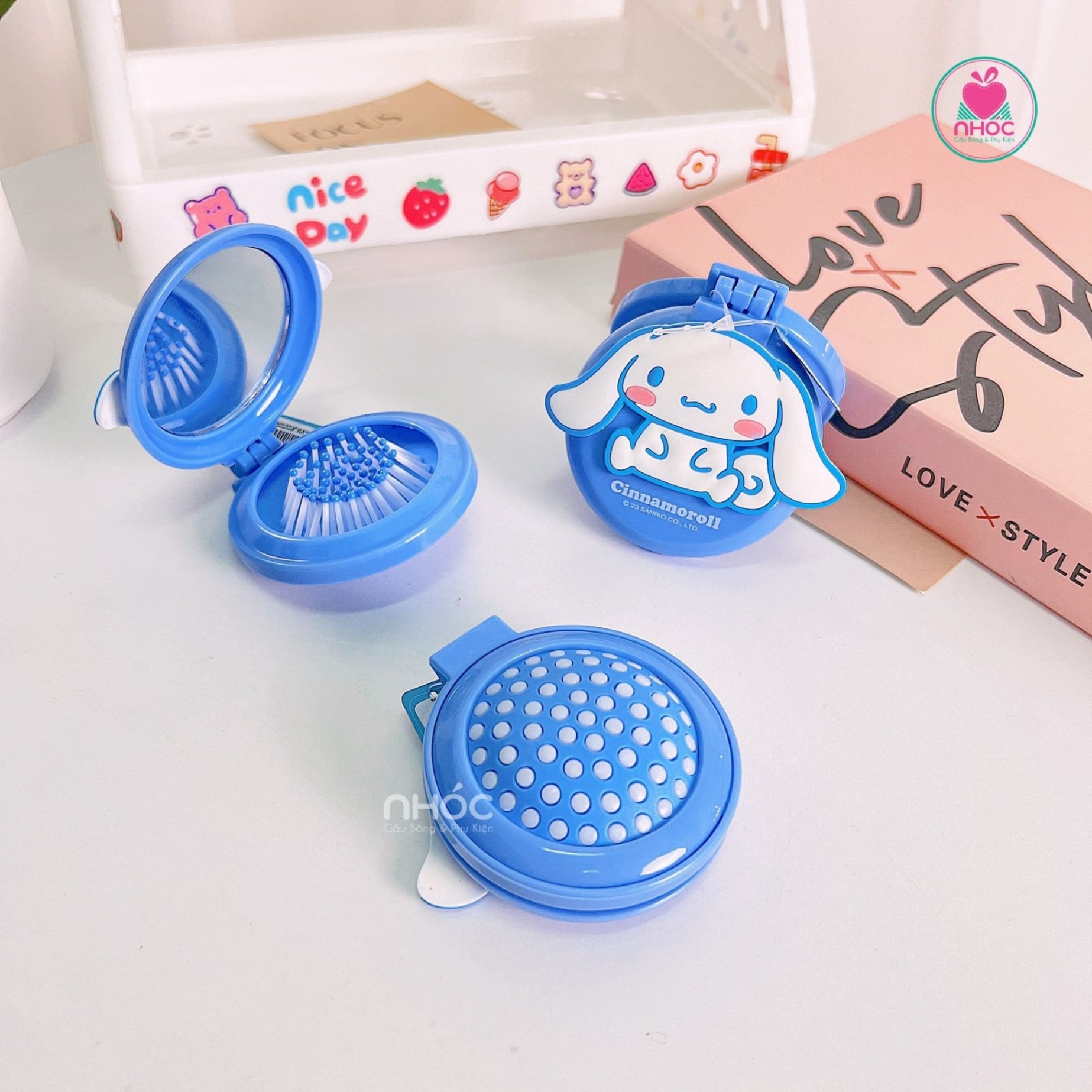 Lược tròn gai có gương Cinnamoroll - 7501