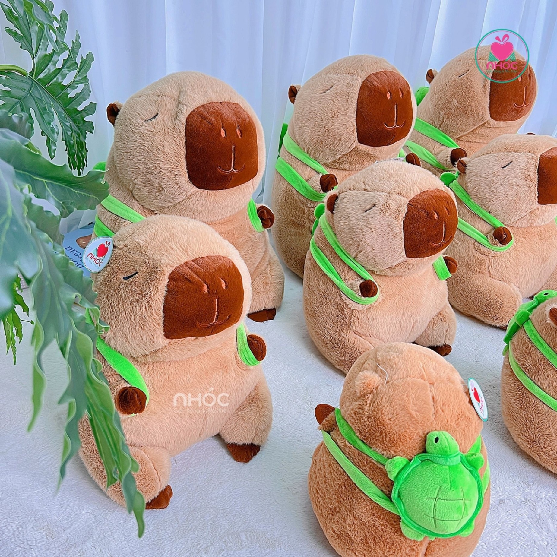Thú bông Capybara đeo Balô rùa lông xù TC