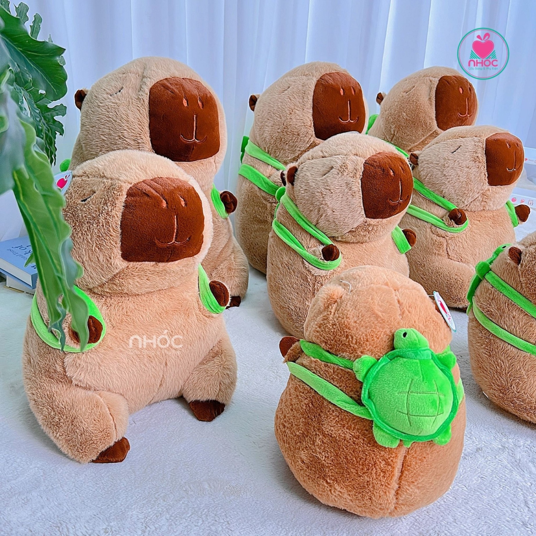 Thú bông Capybara đeo Balô rùa lông xù TC