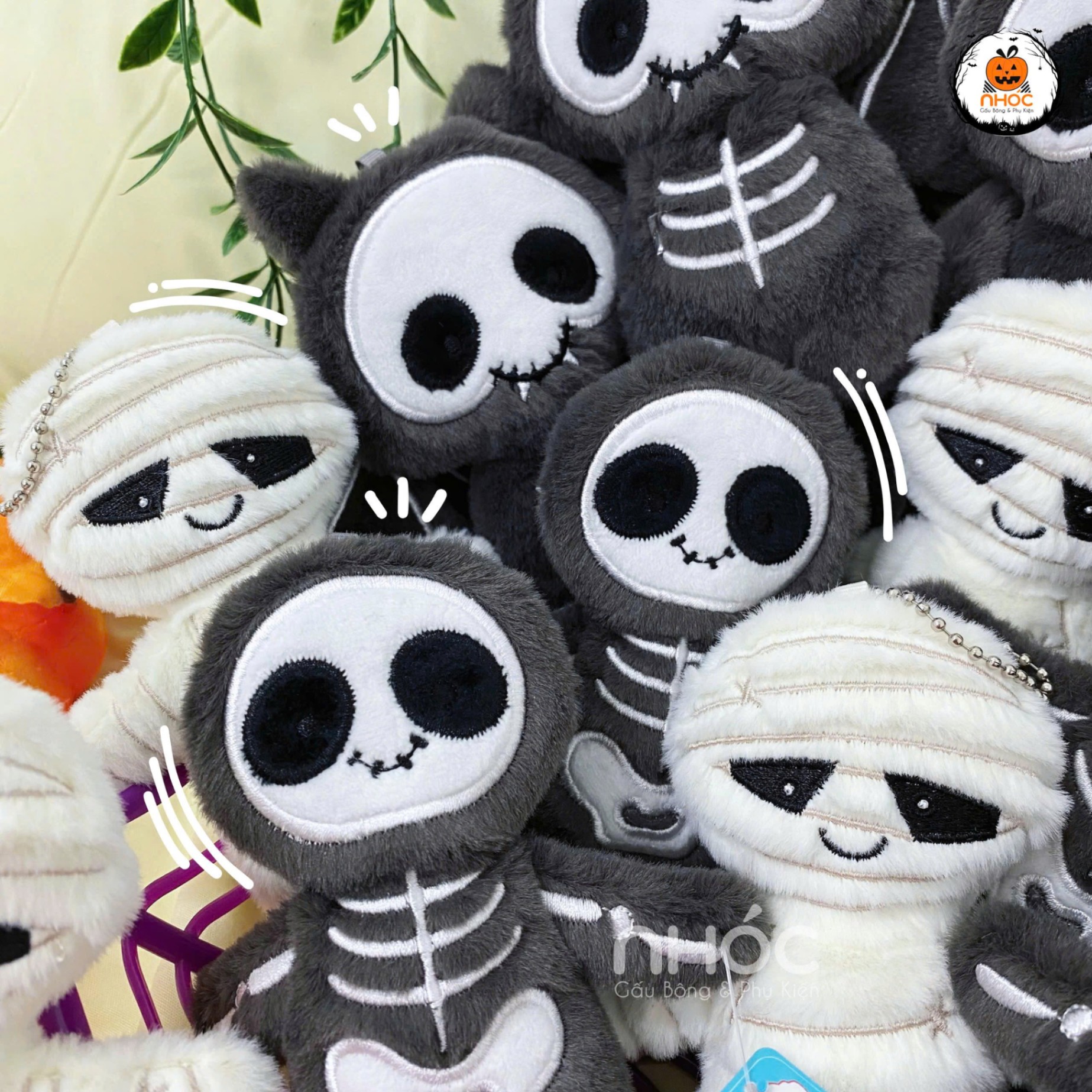Móc khóa bông Halloween lông xù